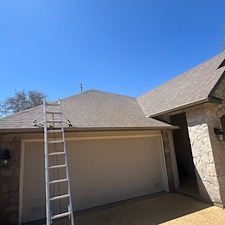 Shingle-Roof-Washing-in-San-Antonio-Safe-Effective-Roof-Cleaning 2